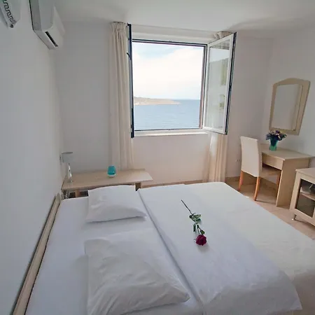 Beach Apartment-4 Persons Апартаменты